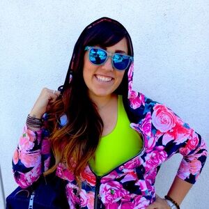 Meet your Posher, Elizabeth